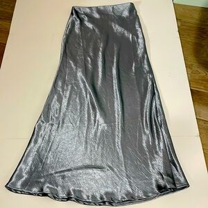 New with tags, Nordstrom TOPSHOP silky skirt size 8